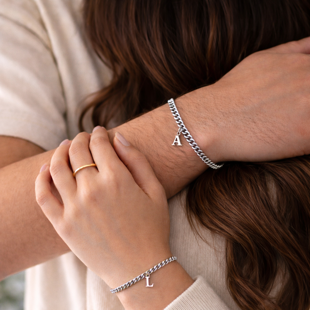 Kit de pulseras permanentes con iniciales personalizadas